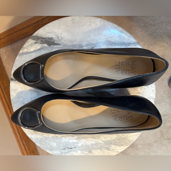 NWOT Classy Naturalizer Caprice Leather Black Heels with Accent size 8 - Picture 6 of 7